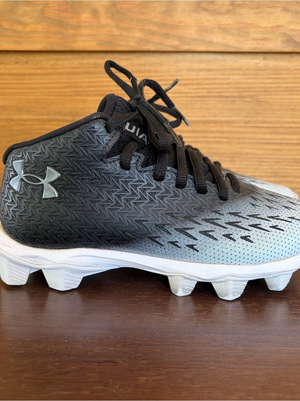 Under Armour Youth Spotlight Franchise 4.0 RM Football Cleats Black White Size 3